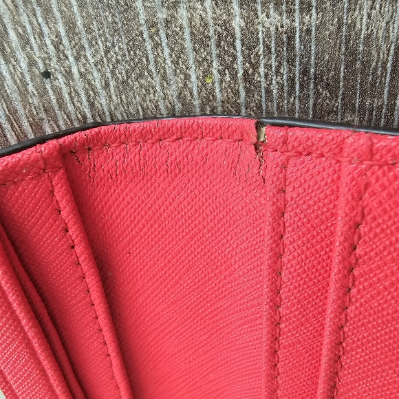 Kate Spade Vibrant Red Wallet - Picture 6 of 10